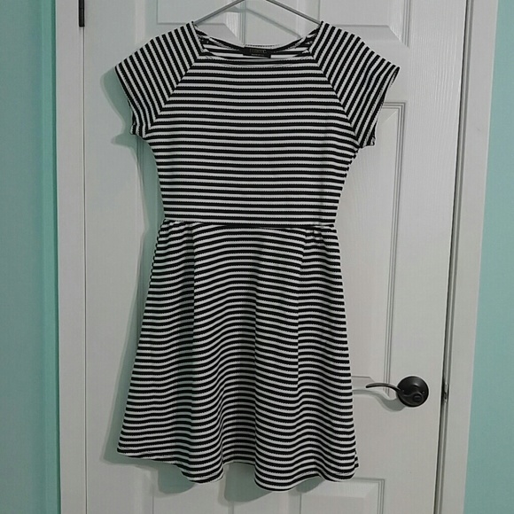 Renee C Dress - Picture 1 of 1